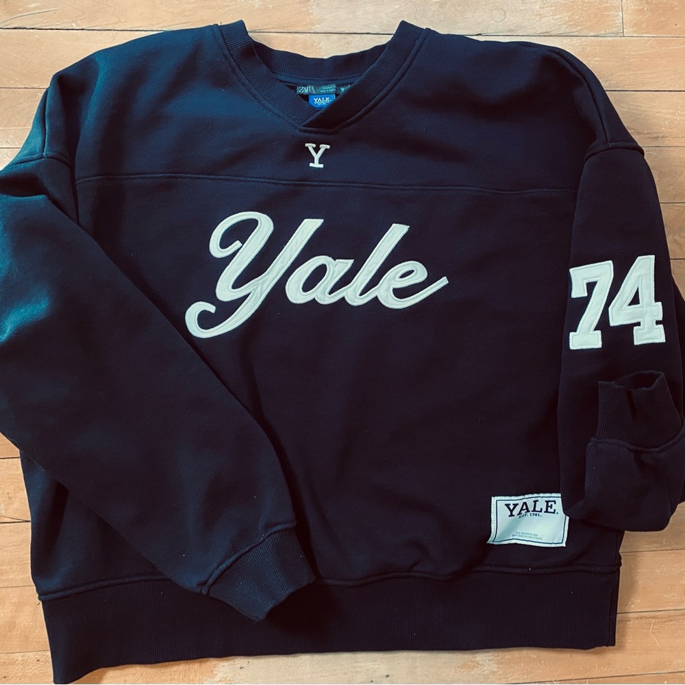 Zara Yale Navy Women’s Sweatshirt